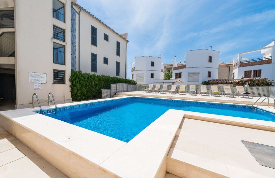 Two-bedroom apartment with pool for long-term rental in Llenaire, Pollensa, Mallorca